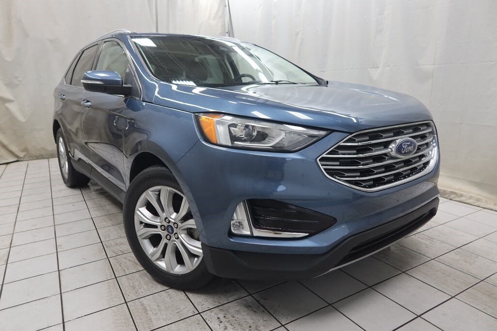 2019 Ford Edge Titanium photo 3