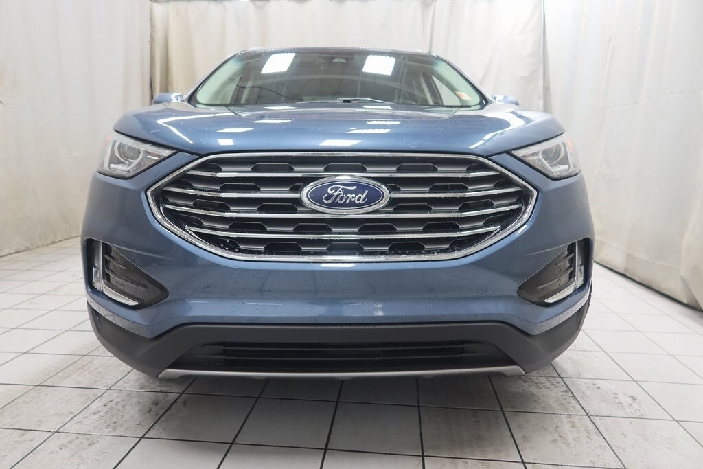 2019 Ford Edge Titanium photo 4