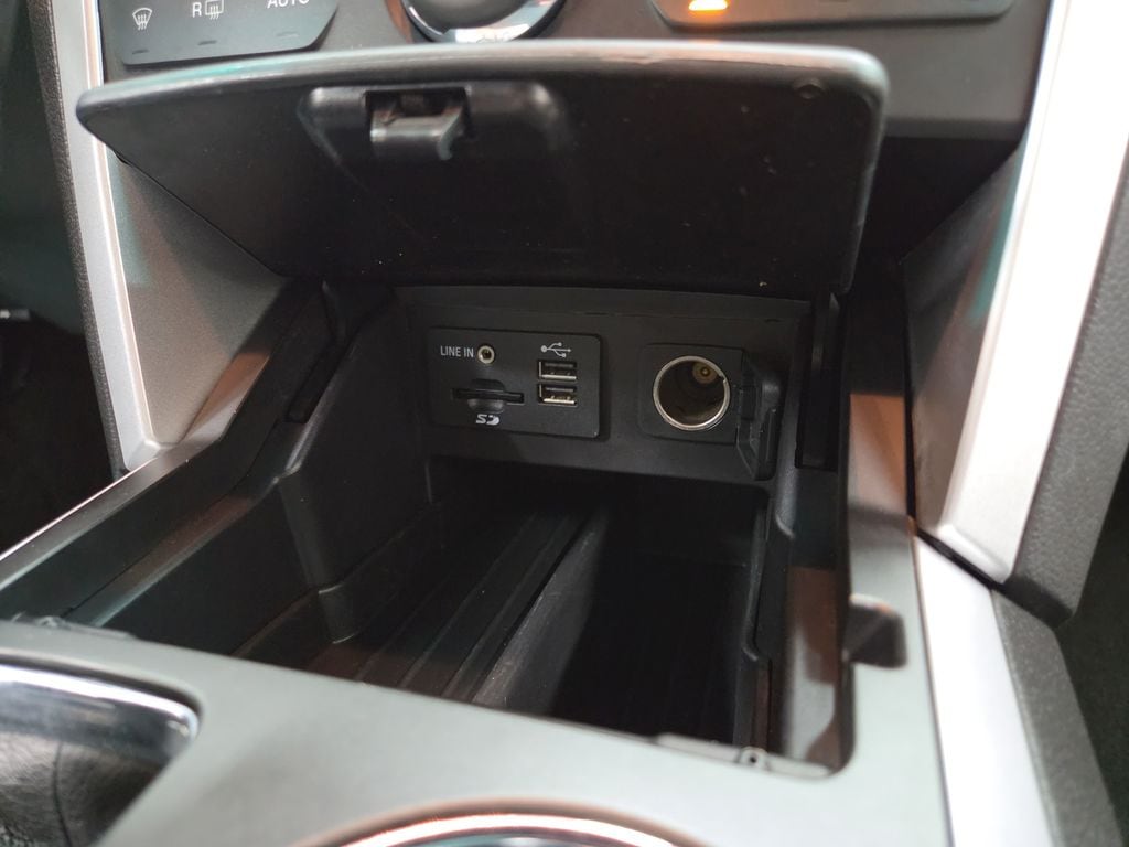 2015 Ford Explorer XLT - Photo 17