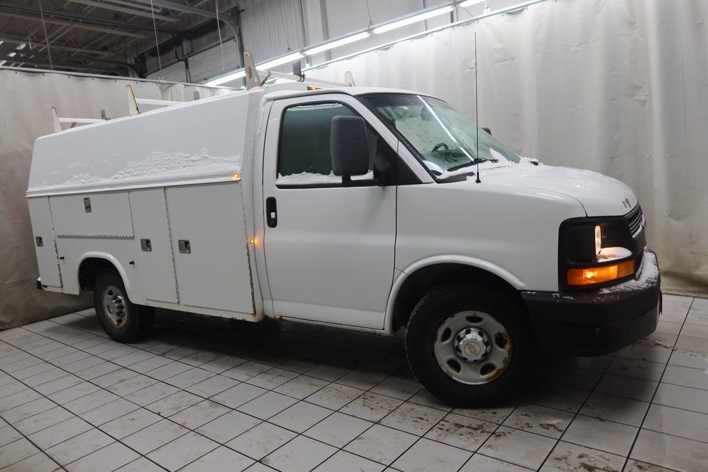 2012 Chevrolet Express Cutaway Truck 
