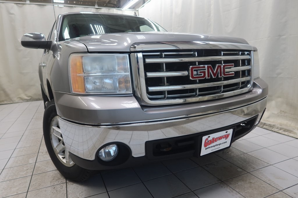 Used 2008 GMC Sierra 1500 SLE1 with VIN 2GTEK13Y981304984 for sale in Fargo, ND