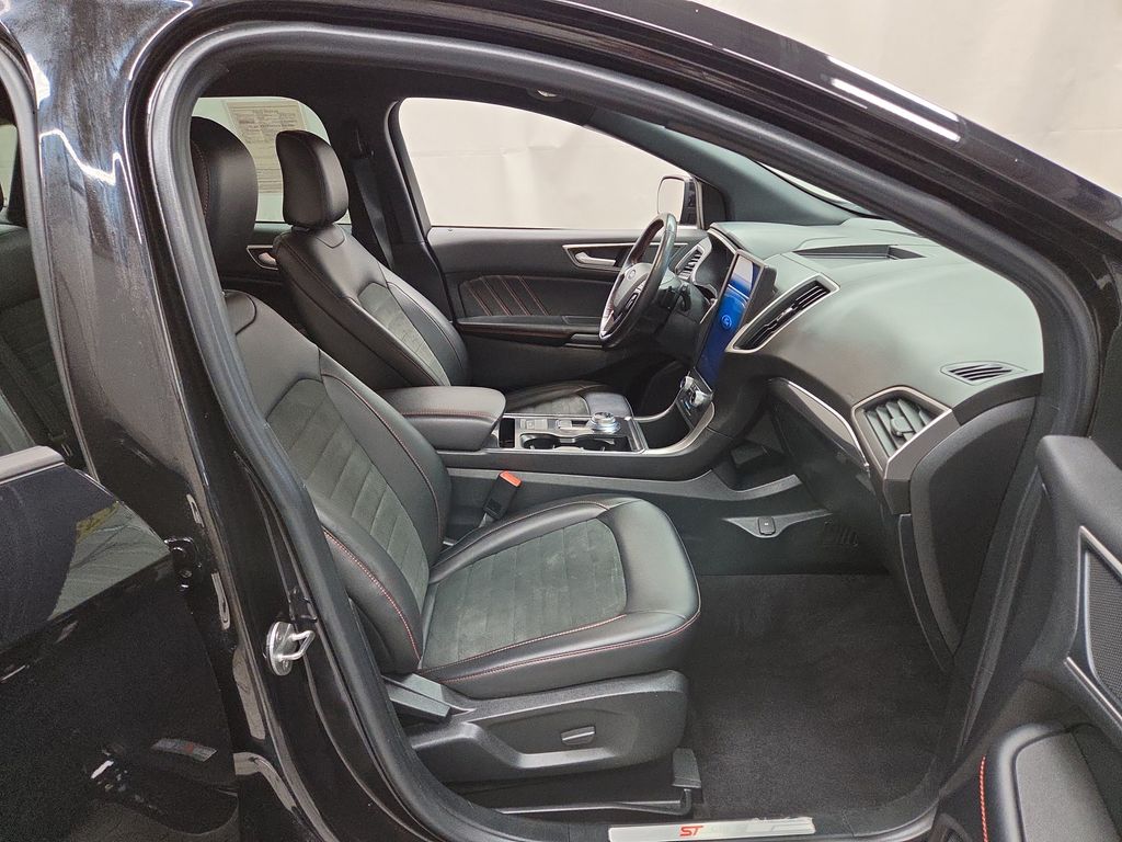 2021 Ford Edge ST-Line - Photo 11