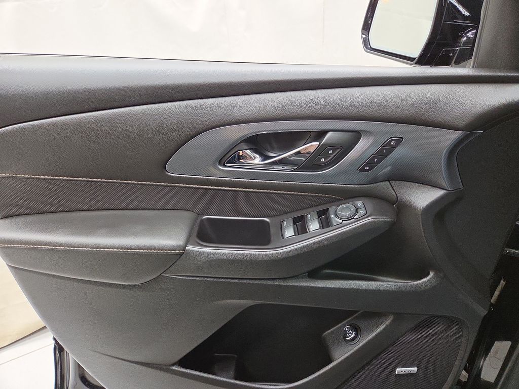 2020 Chevrolet Traverse Premier - Photo 21