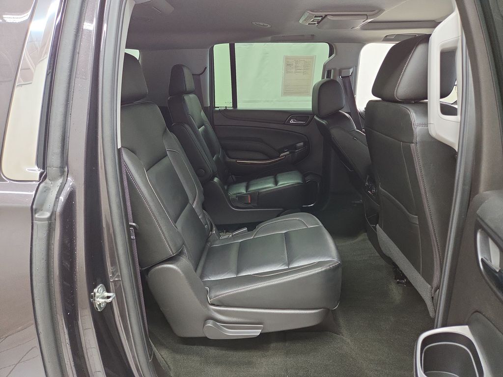 2016 Chevrolet Suburban LT - Photo 10