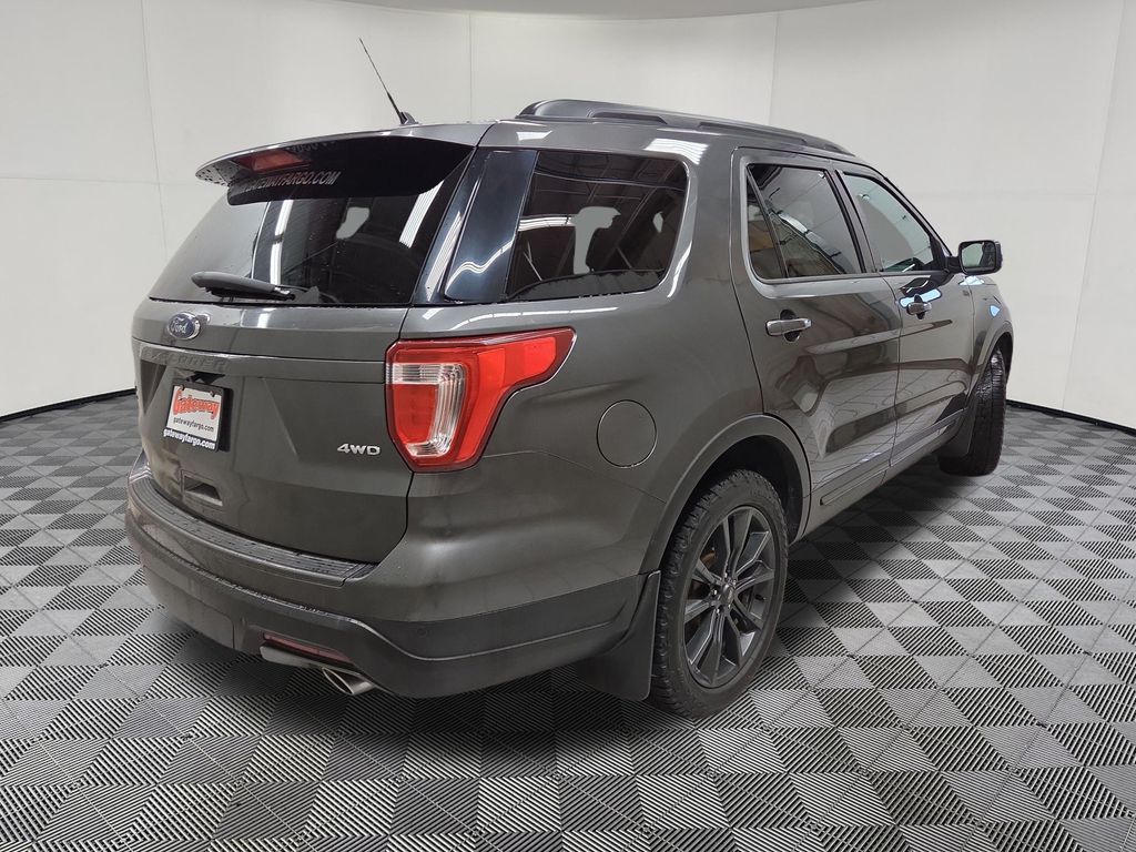 2018 Ford Explorer XLT - Photo 4
