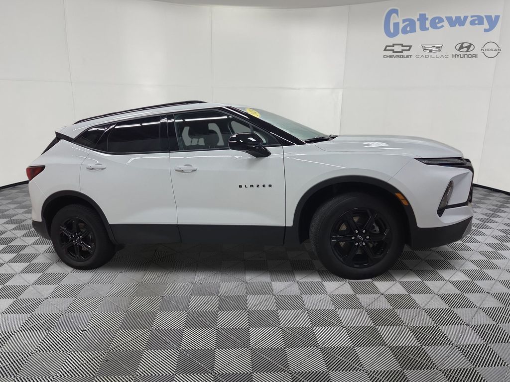 2024 Chevrolet Blazer 2.0T 2LT AWD's photo