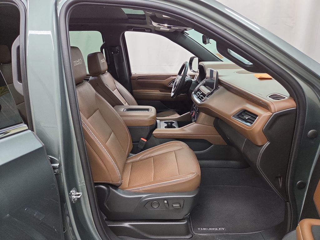 2023 Chevrolet Suburban High Country - Photo 12
