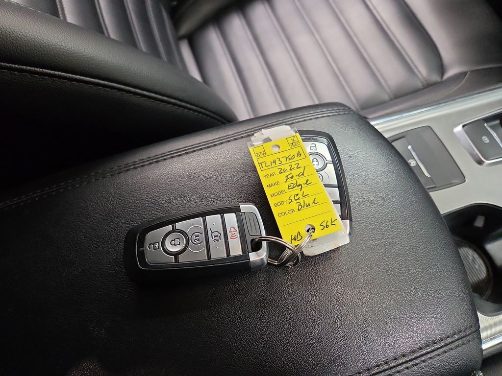 2022 Ford Edge SEL - Photo 25