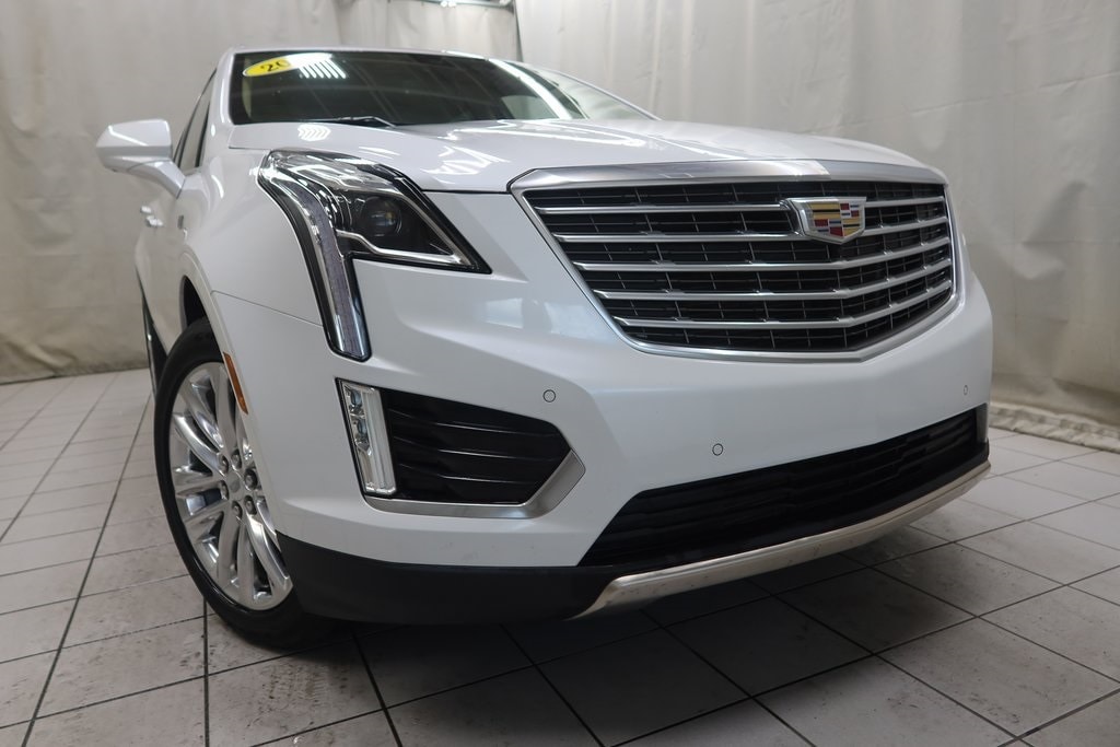 Used 2017 Cadillac XT5 Platinum with VIN 1GYKNFRS1HZ171360 for sale in Fargo, ND