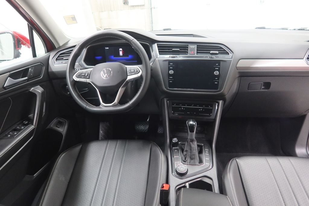 2022 Volkswagen Tiguan SE - Photo 14