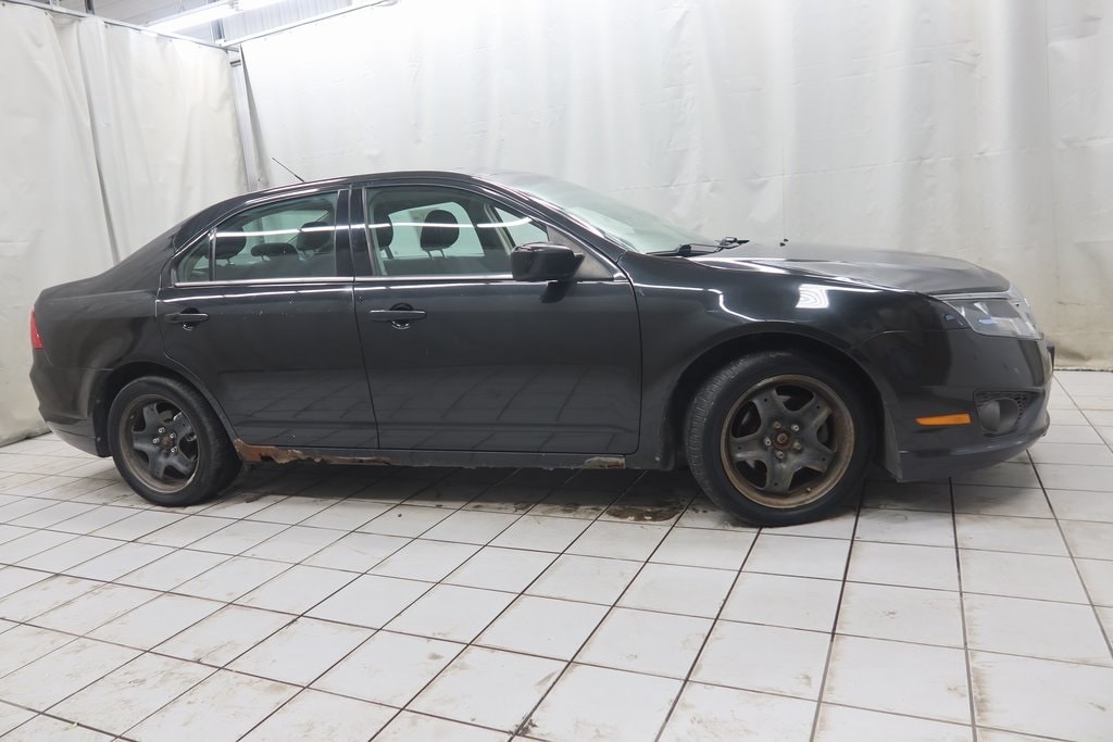 2011 Ford Fusion SE's photo