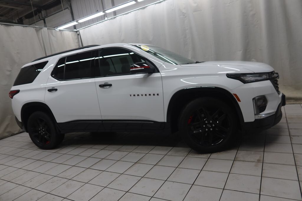 Used 2023 Chevrolet Traverse Premier SUV