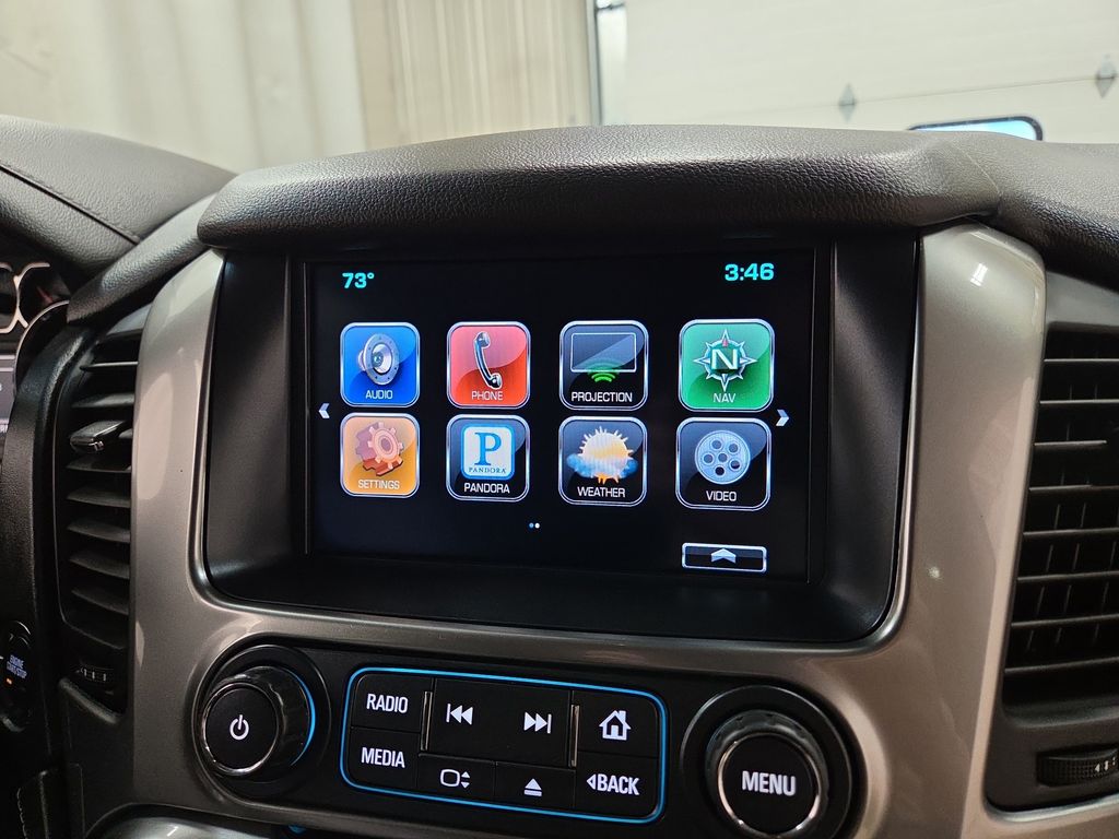 2016 Chevrolet Suburban LT - Photo 16