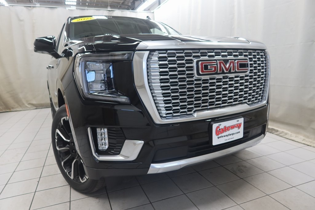 Used 2022 GMC Yukon XL Denali with VIN 1GKS2JKL5NR228941 for sale in Fargo, ND