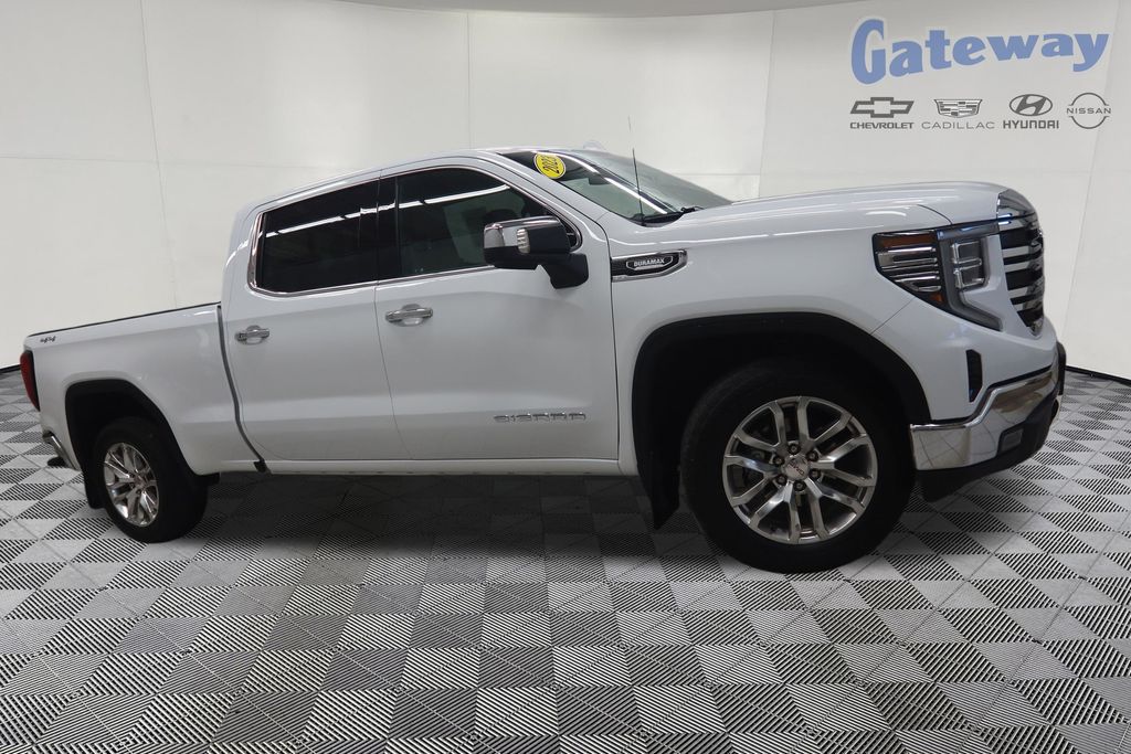 2023 GMC Sierra 4WD Crew Cab Short Box SLT's photo