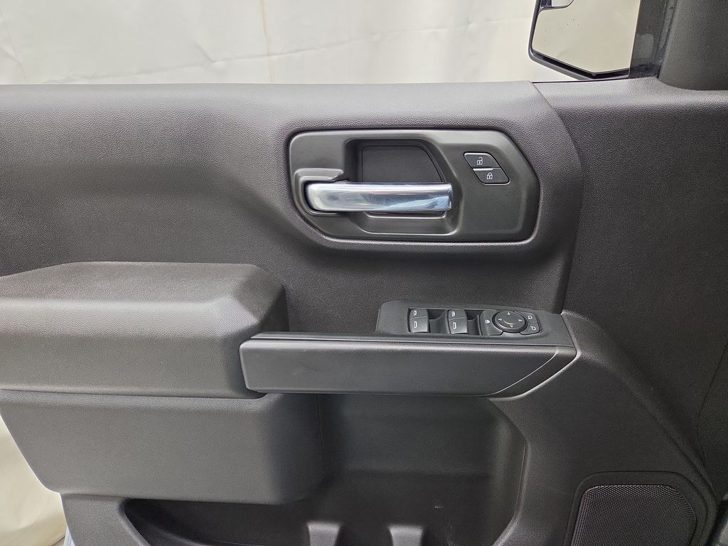 2024 Chevrolet Silverado 1500 Custom - Photo 18