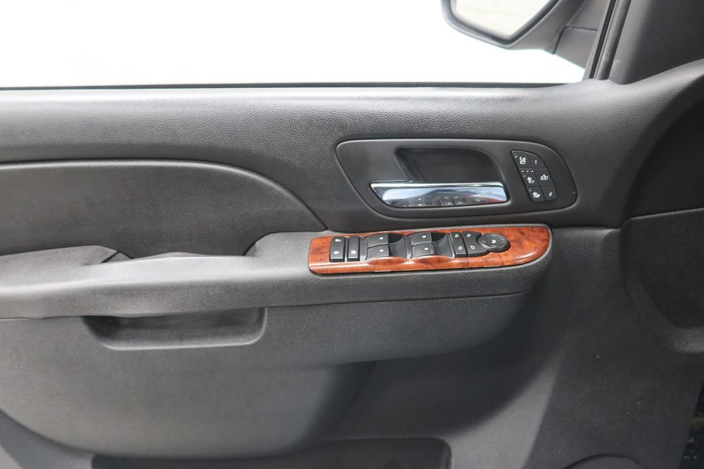 2013 Chevrolet Avalanche LTZ - Photo 20