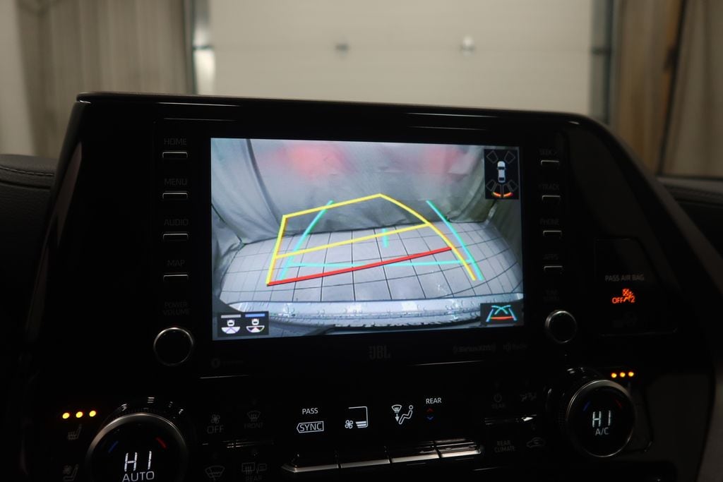 2021 Toyota Highlander Limited - Photo 17