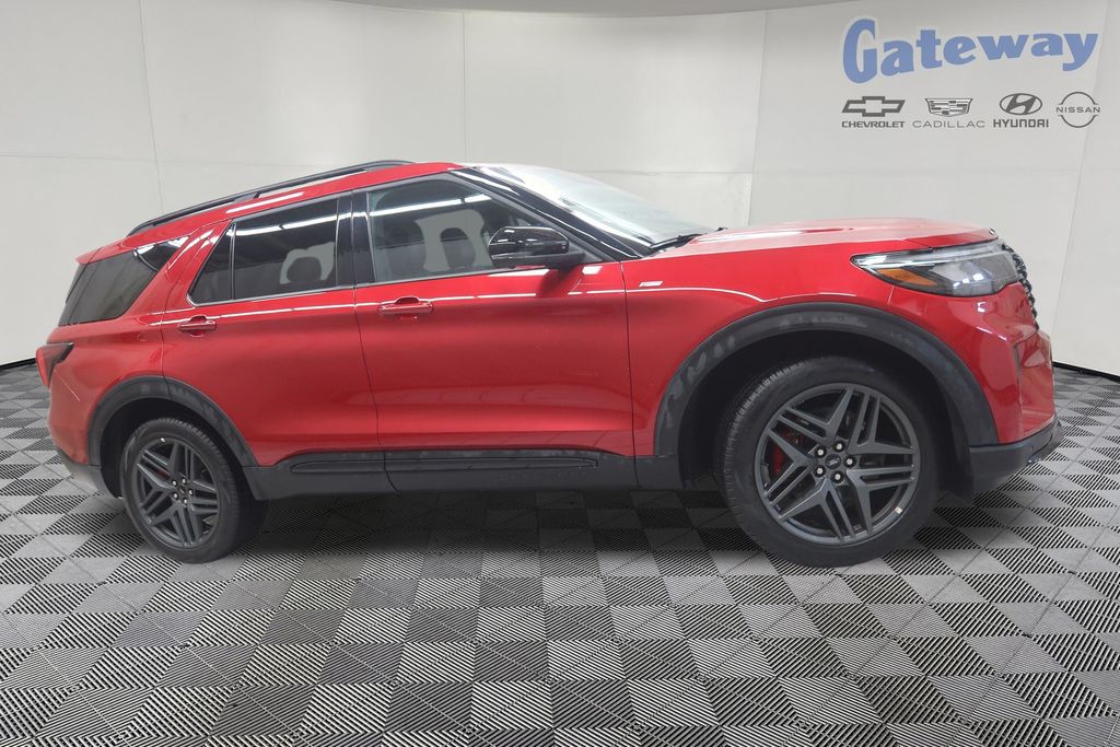 2025 Ford Explorer ST-LINE 4WD (PL535)'s photo