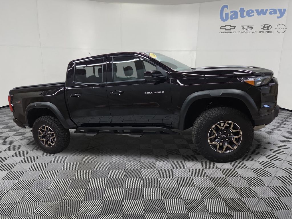2024 Chevrolet Colorado 4WD ZR2 Crew Cab Short Box's photo