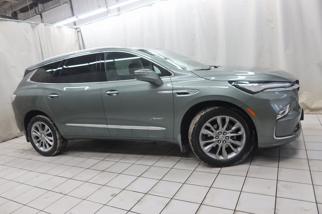 2023 Buick Enclave Avenir's photo