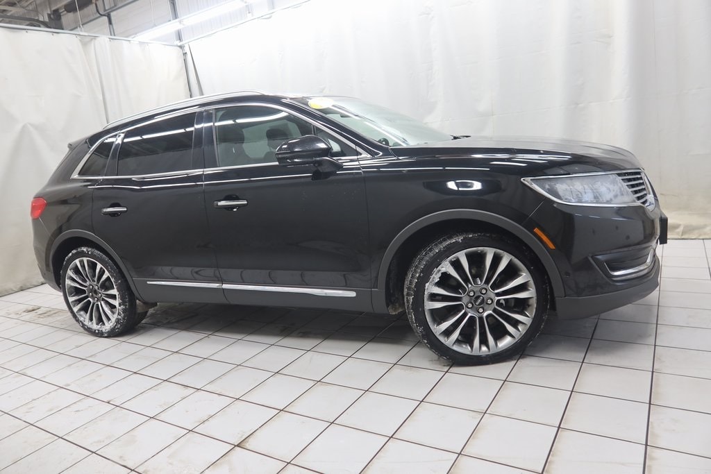 2016 Lincoln MKX Reserve's photo