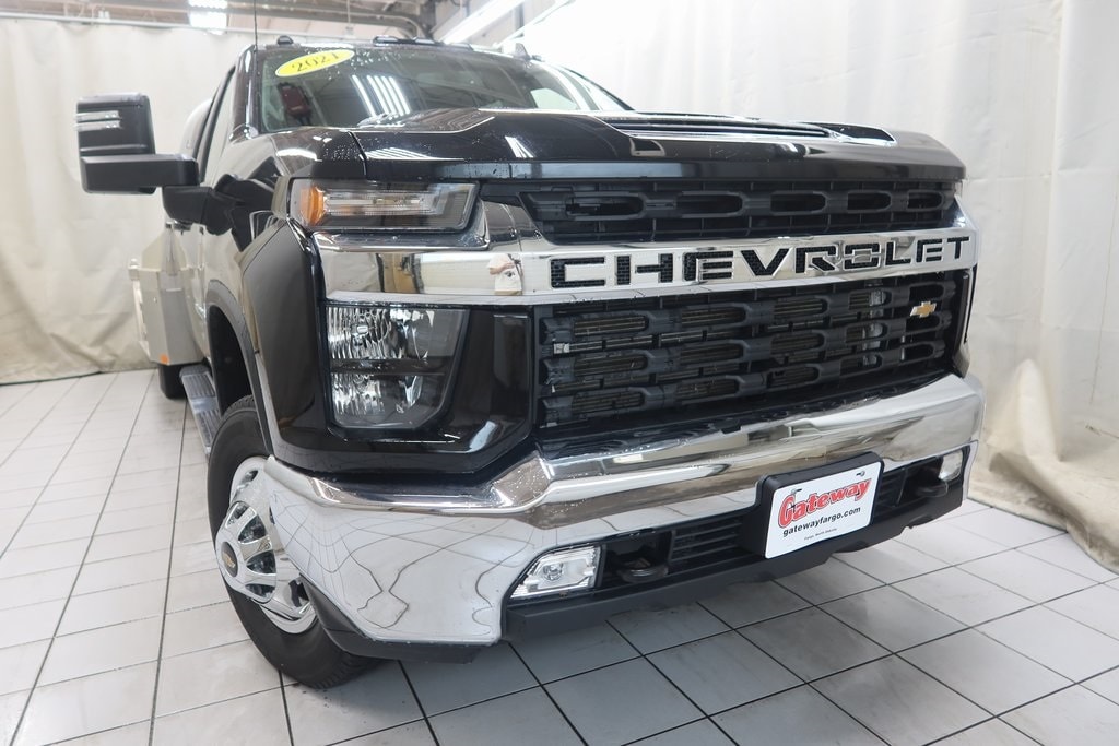 Used 2021 Chevrolet Silverado 3500HD LT with VIN 1GB4YTEY2MF225215 for sale in Fargo, ND