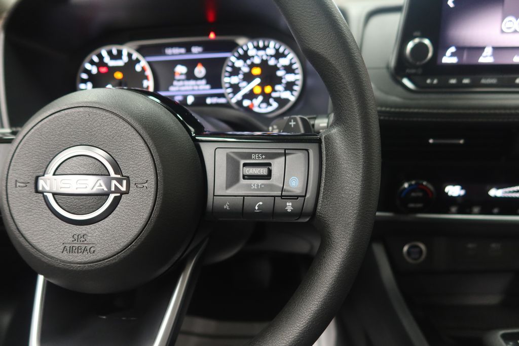 2022 Nissan Rogue SV - Photo 17
