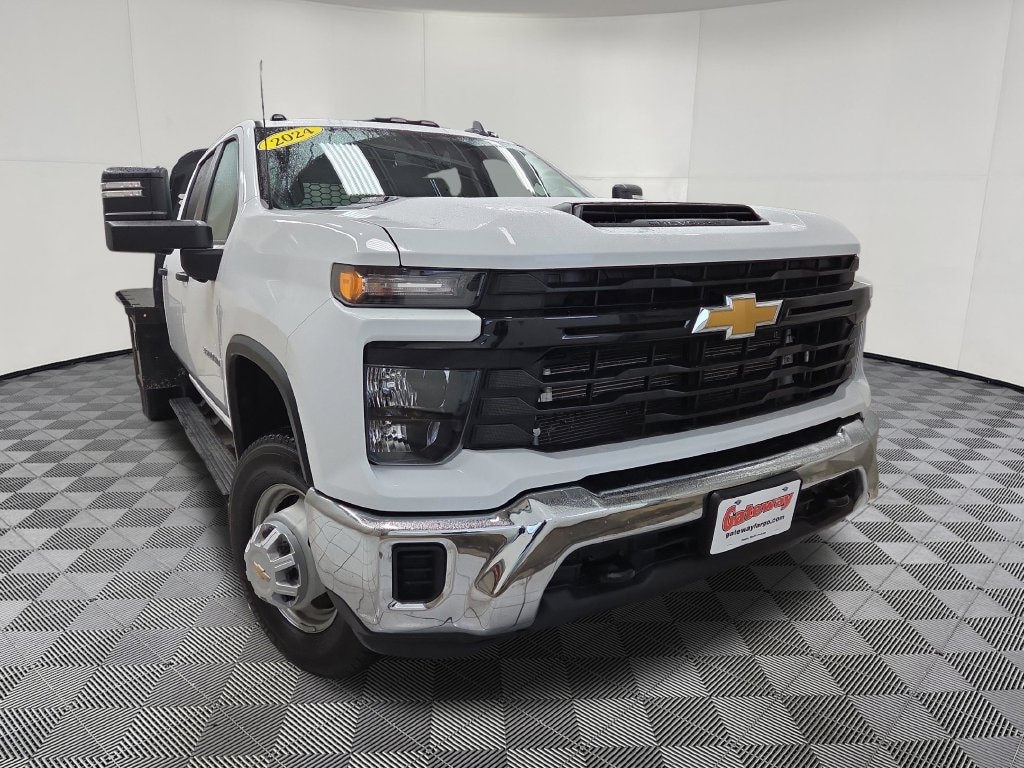 Used 2024 Chevrolet Silverado 3500 HD Chassis Work Truck Truck Crew Cab