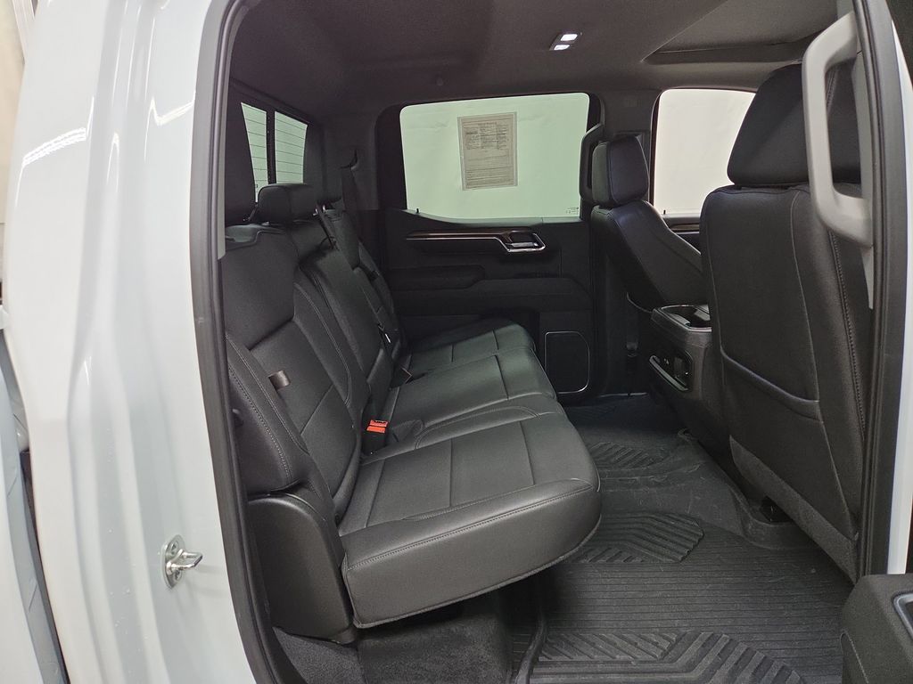 2025 Chevrolet Silverado 1500 LT Trail Boss - Photo 9