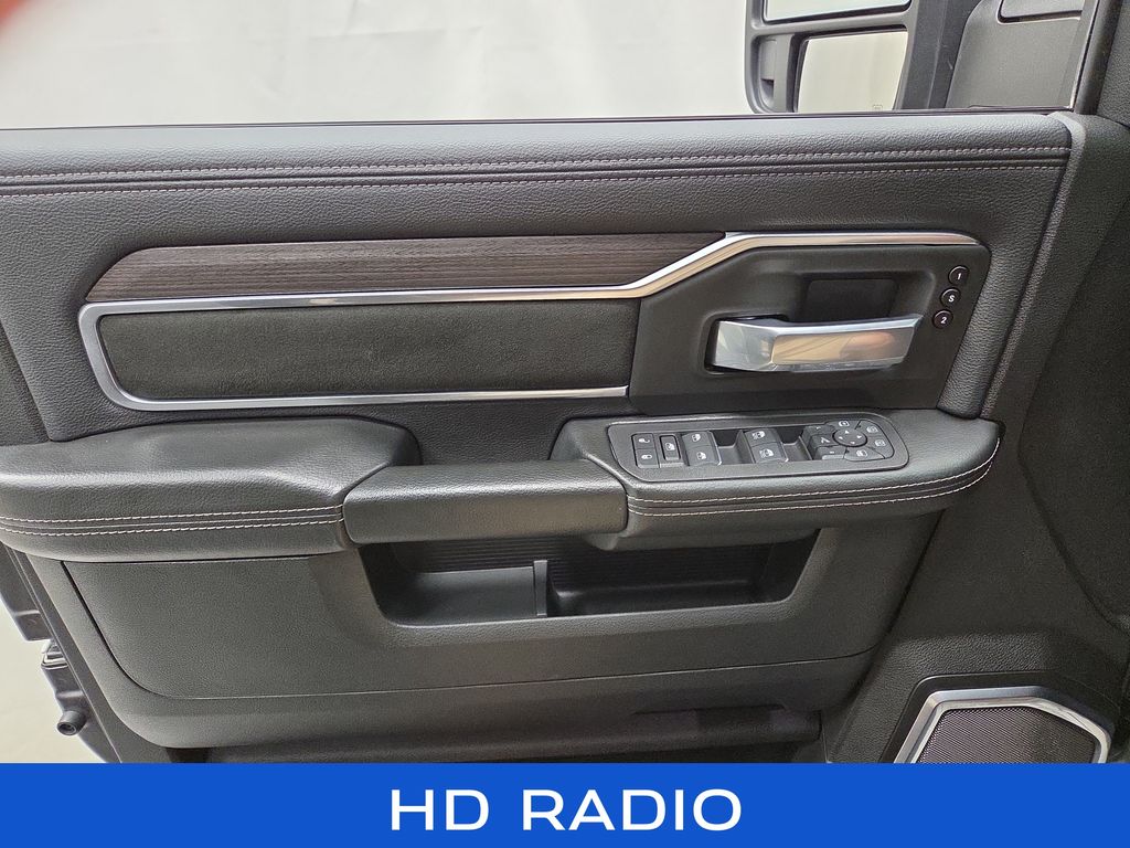 2025 RAM Ram 3500 Pickup Laramie - Photo 20