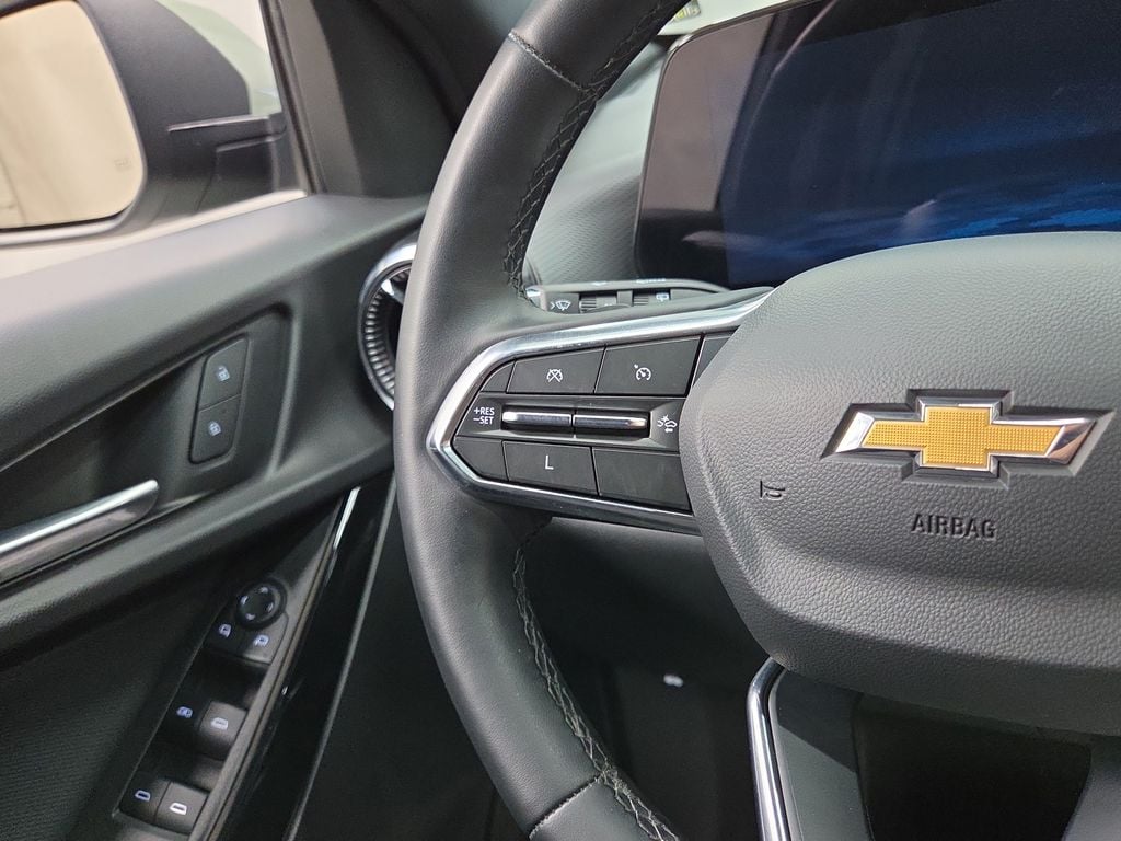 2025 Chevrolet Equinox LT - Photo 17