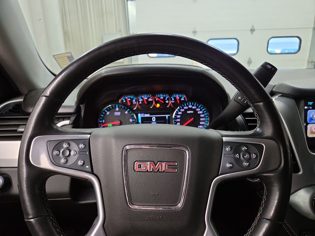 2019 GMC Yukon XL SLT - Photo 17