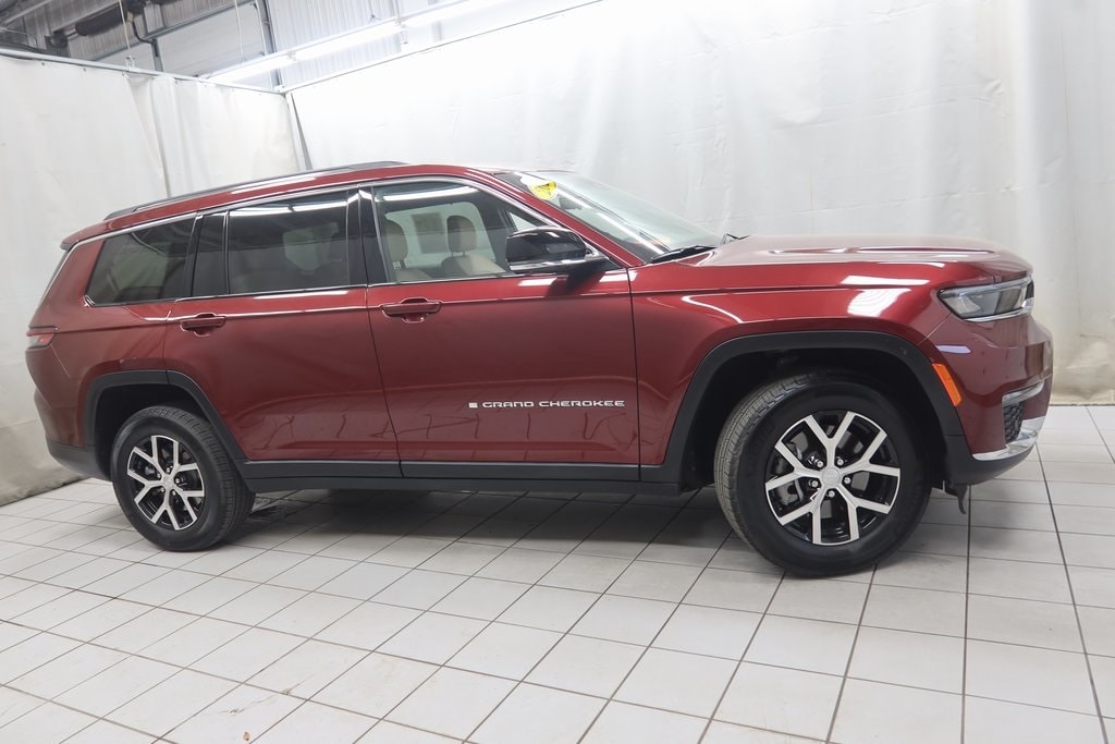 Used 2023 Jeep Grand Cherokee Limited SUV