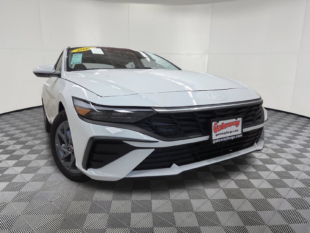 Used 2025 Hyundai Elantra Hybrid Blue Sedan