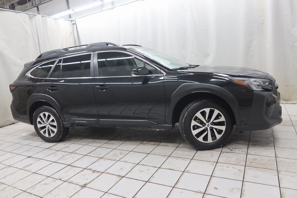 2024 Subaru Outback Premium's photo