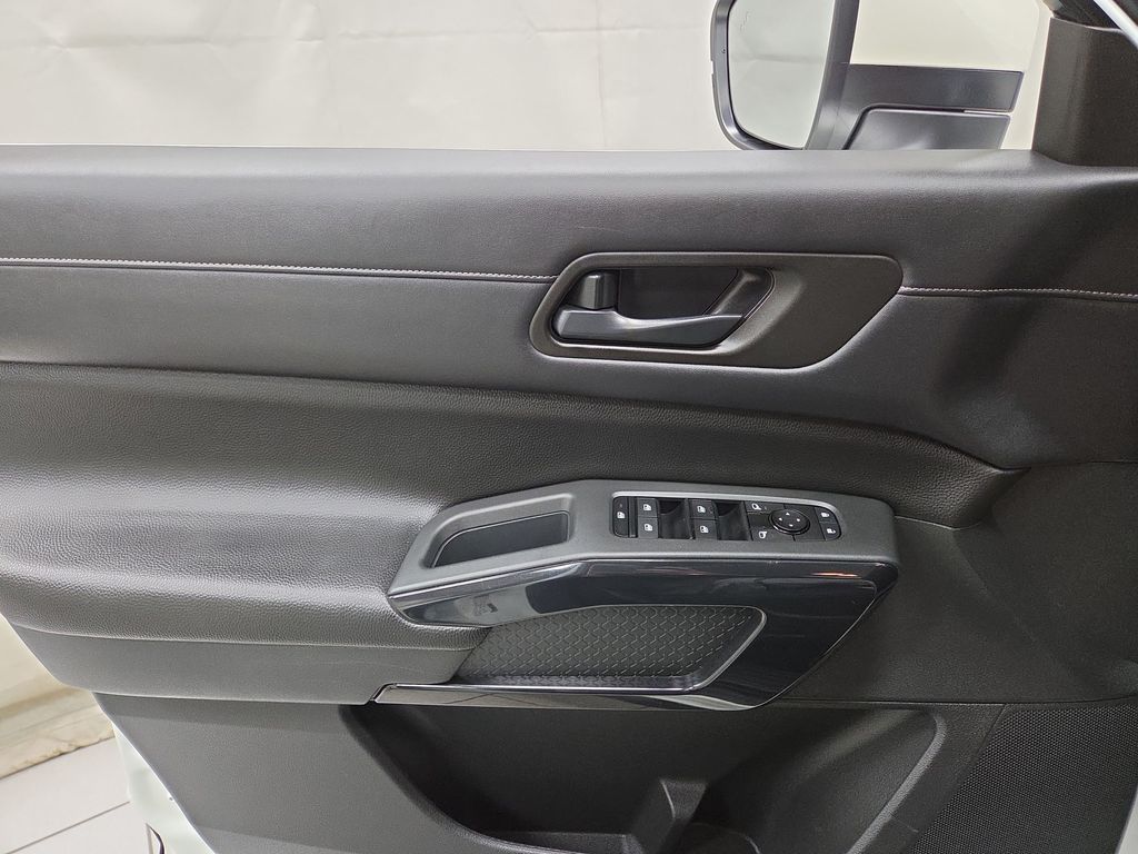 2024 Nissan Pathfinder SV - Photo 20