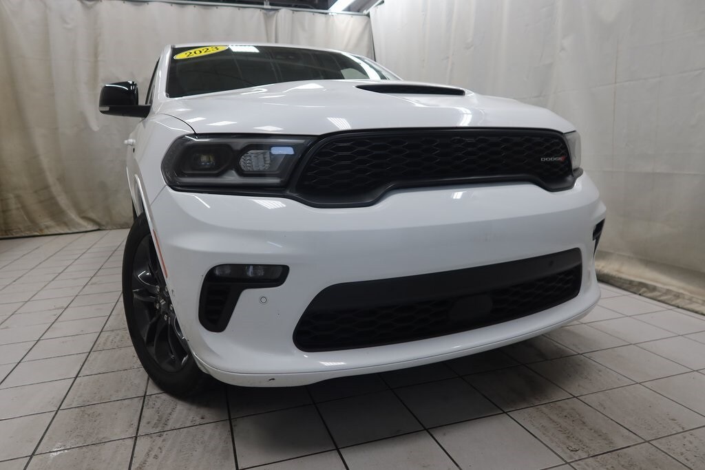 2023 Dodge Durango R/T Plus photo 2