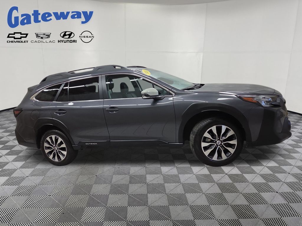 2024 Subaru Outback Limited's photo
