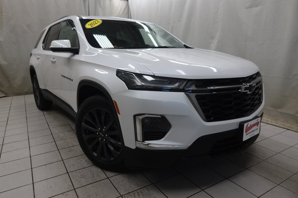 Used 2023 Chevrolet Traverse RS SUV