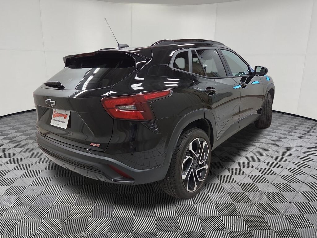 Used 2024 Chevrolet Trax 2RS SUV