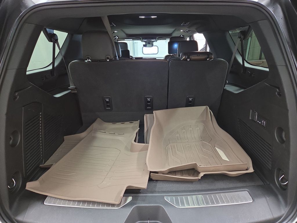 2025 GMC Yukon XL Denali Ultimate - Photo 9
