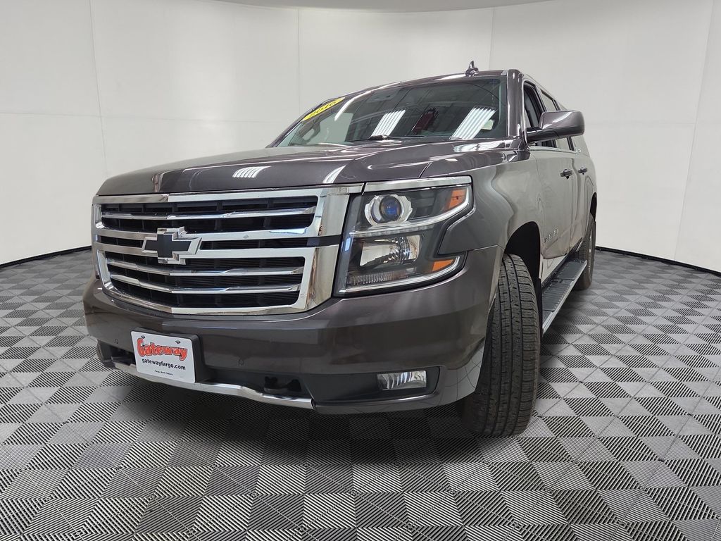 2016 Chevrolet Suburban LT - Photo 7