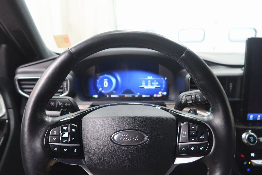 2021 Ford Explorer Platinum - Photo 17