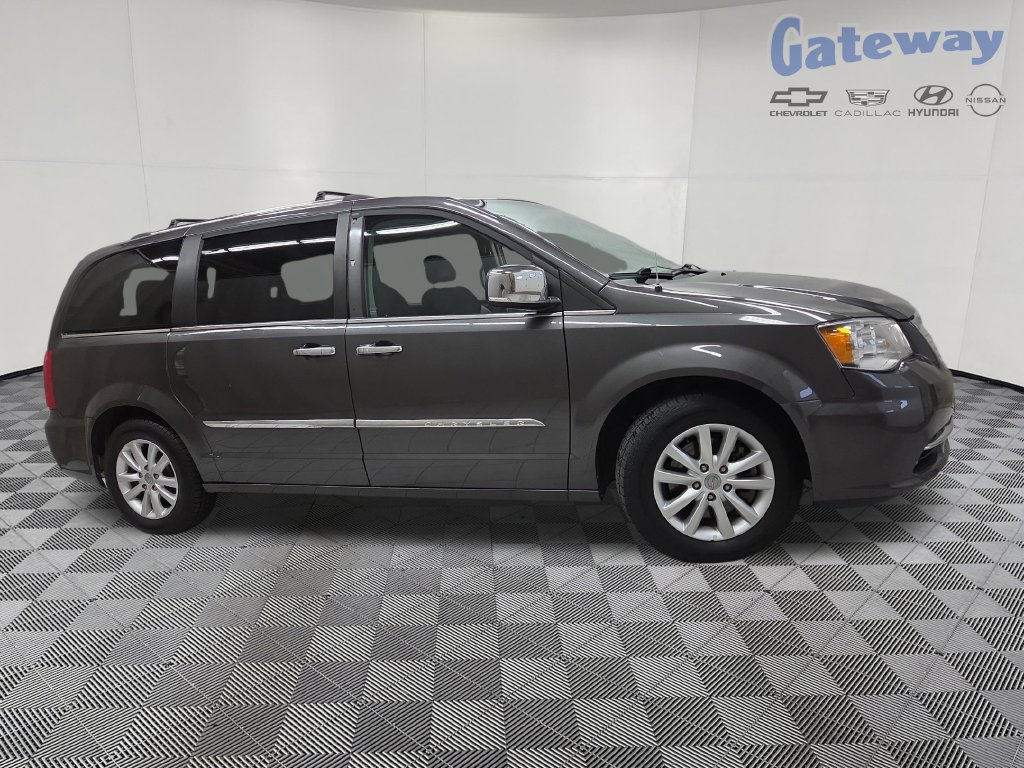 Chrysler Town & Country