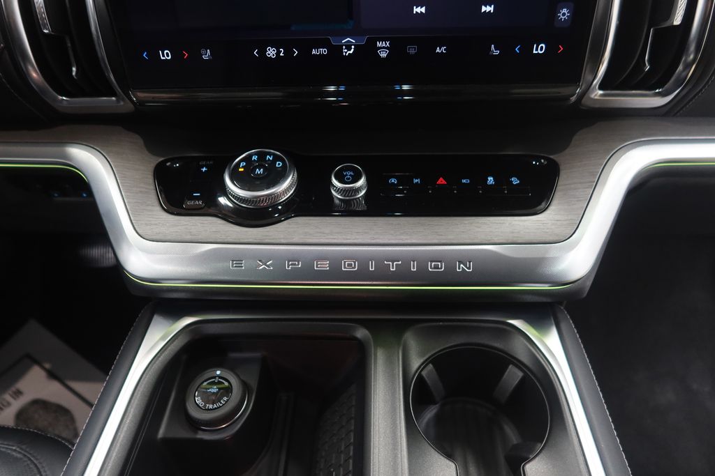 2025 Ford Expedition Platinum - Photo 20