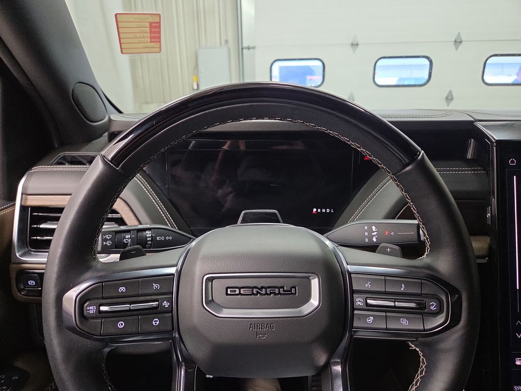 2025 GMC Yukon XL Denali Ultimate - Photo 23