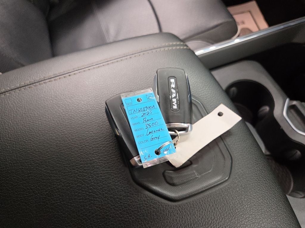 2025 RAM Ram 3500 Pickup Laramie - Photo 13