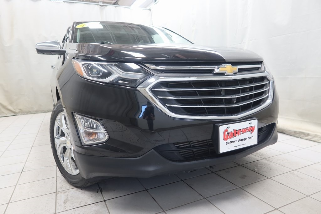 Used 2020 Chevrolet Equinox Premier with VIN 2GNAXNEV3L6139818 for sale in Fargo, ND