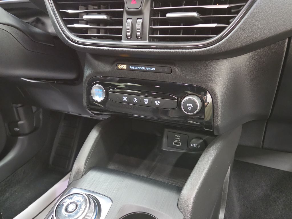 2024 Ford Escape ST-Line - Photo 16